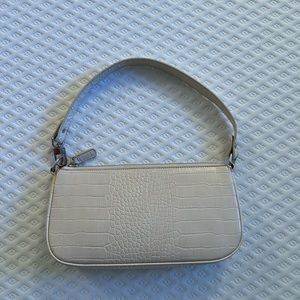 white shoulder bag